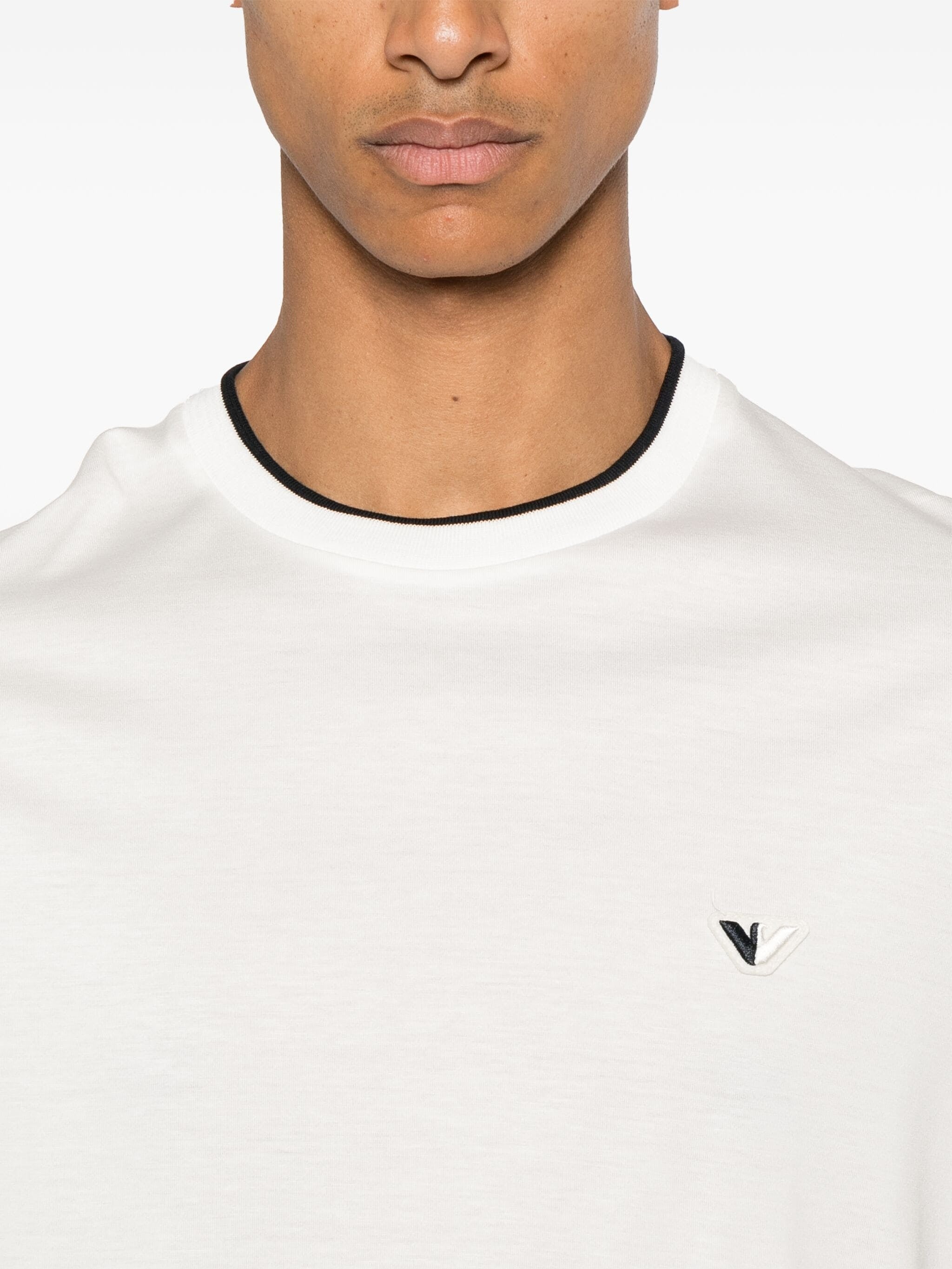 EMPORIO ARMANI LOGO-PATCH T-SHIRT