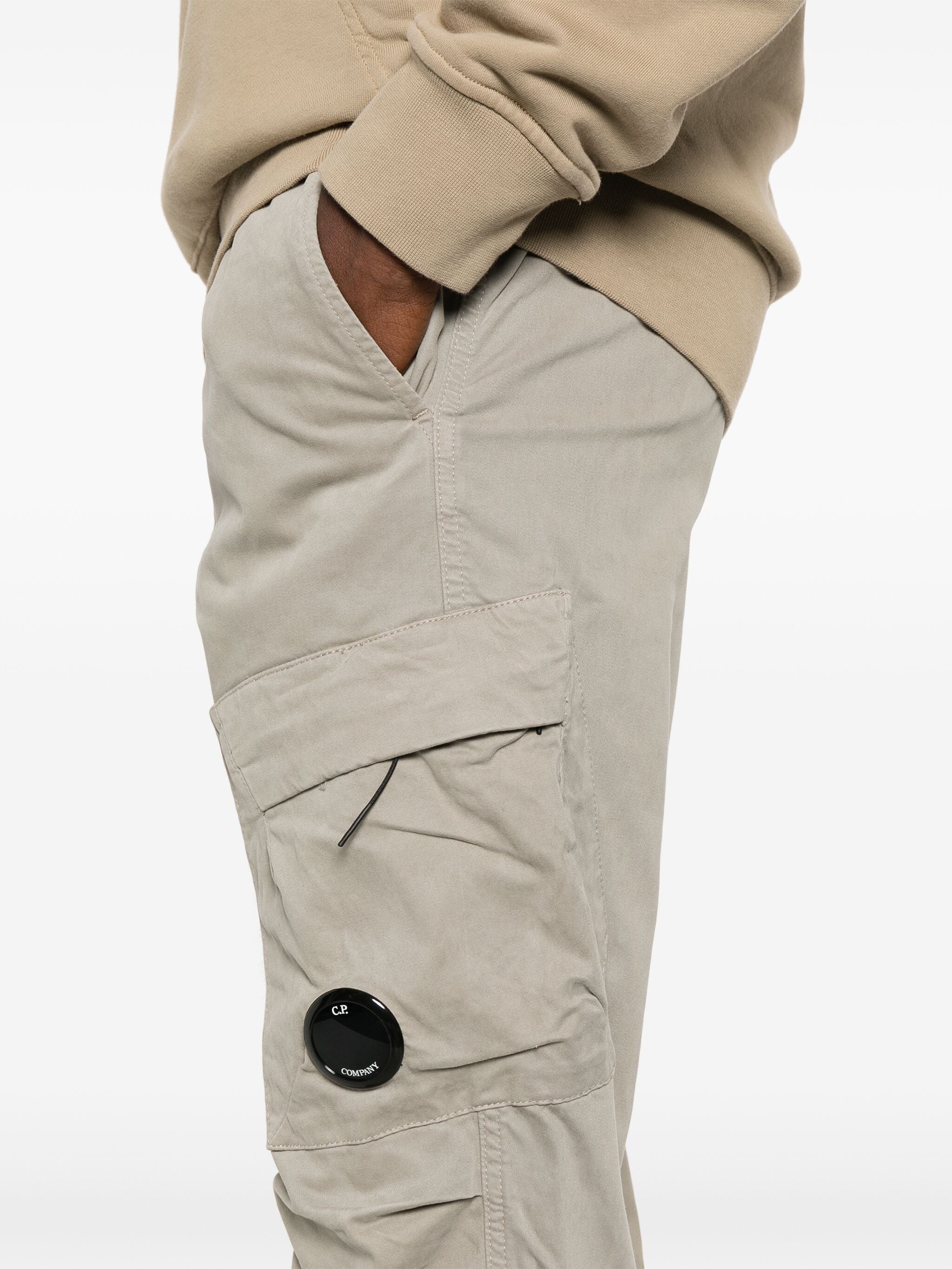 CP COMPANY LENS-DETAIL CARGO PANTS