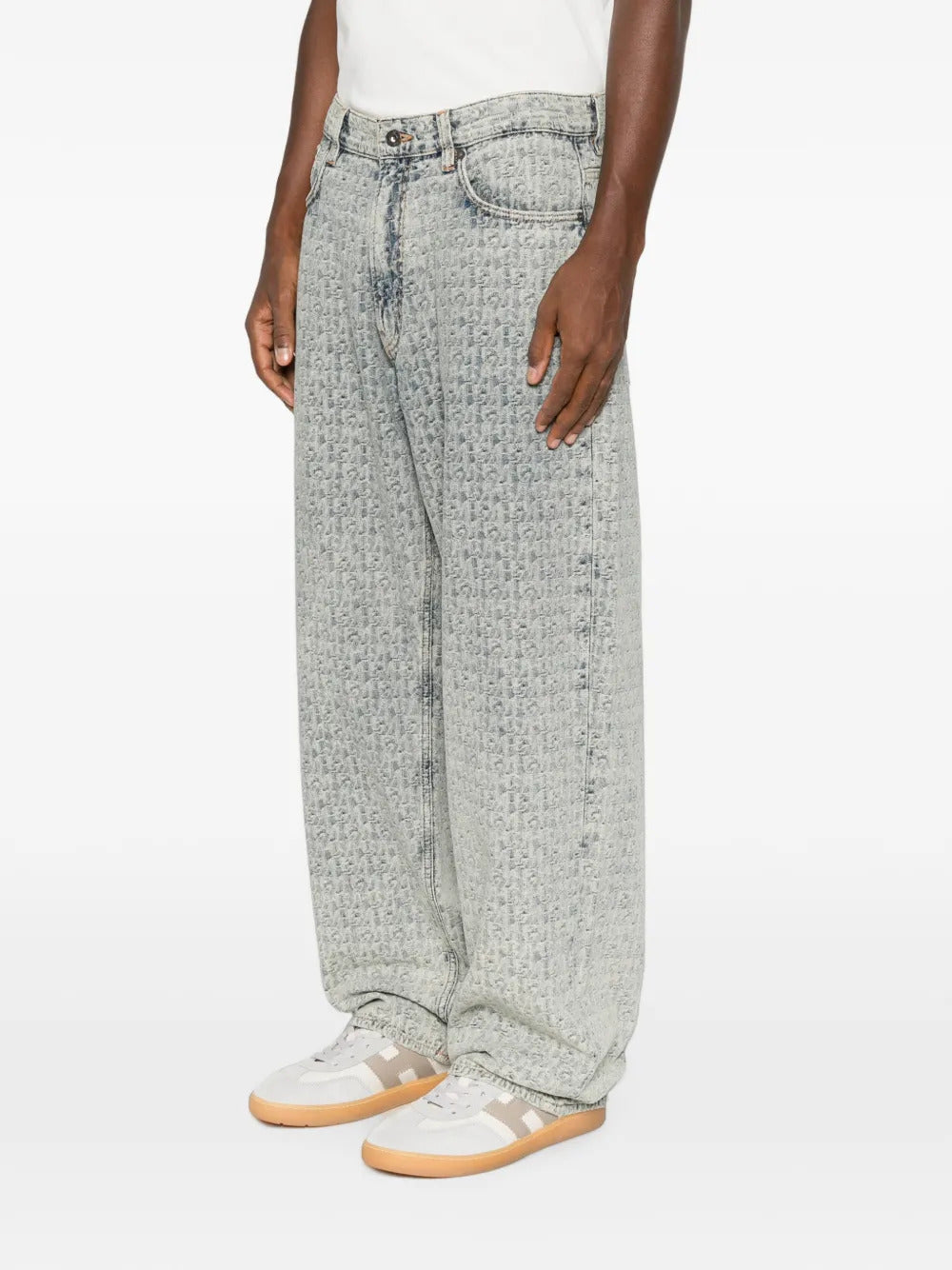 JEASN EMPORIO ARMANI MONOGRAMA
