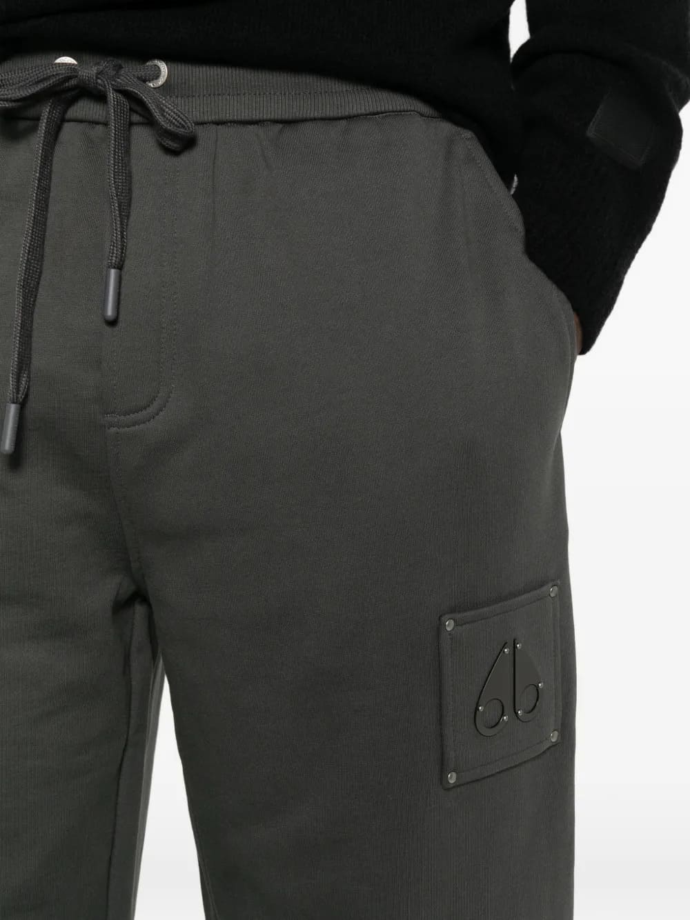 PANTALONES MOOSE KNUCKLES LOGO
